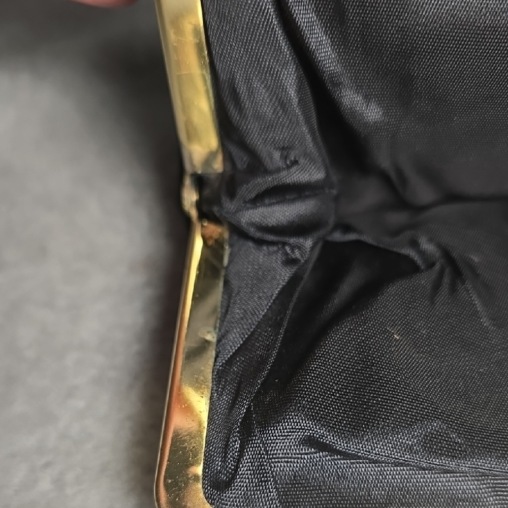 Elegant Vintage Black Suede Kiss Lock Chain Evening Bag - Picture 12 of 14